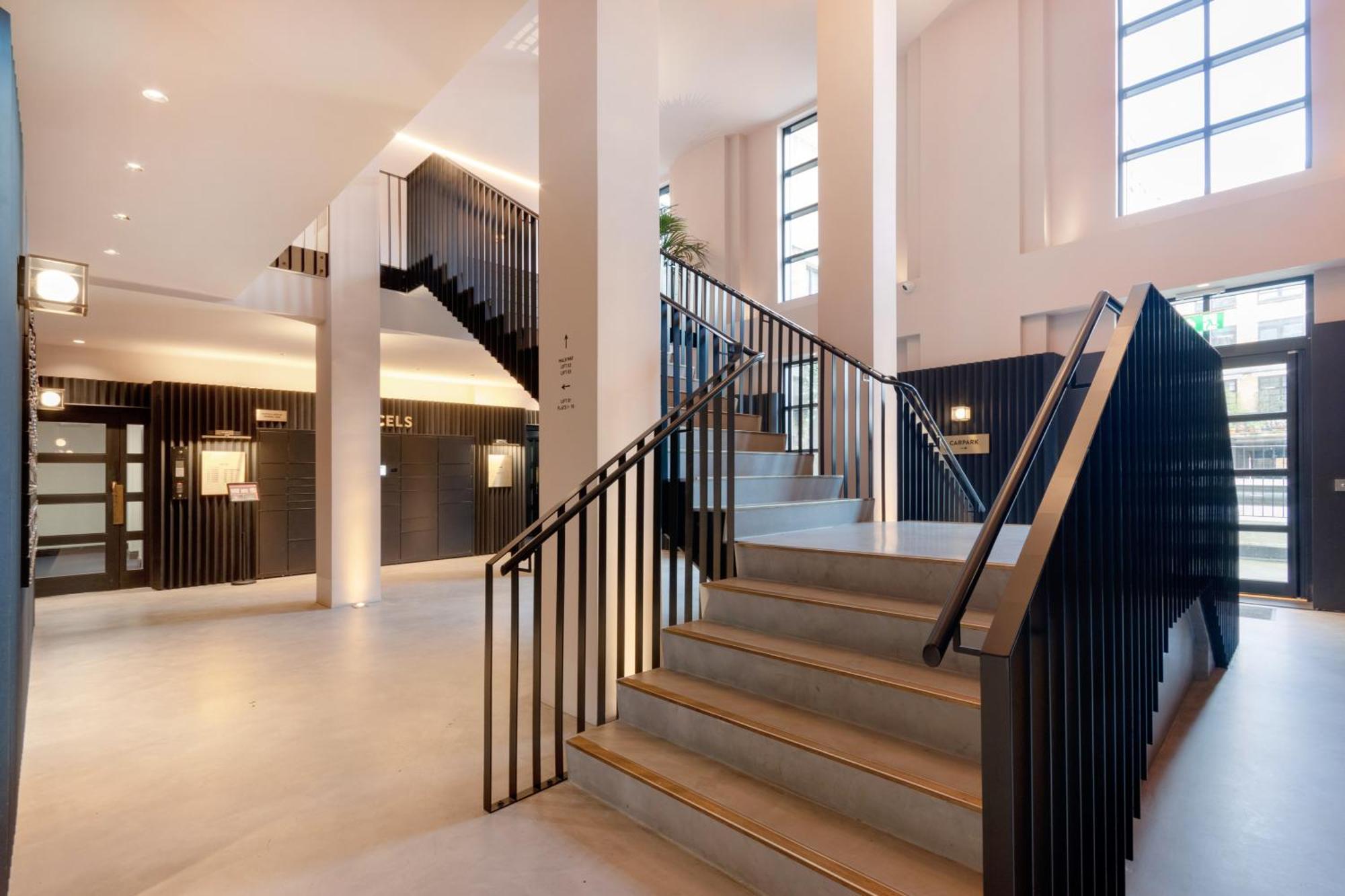 2 Bed Bethnal Green Penthouse Лондон Экстерьер фото